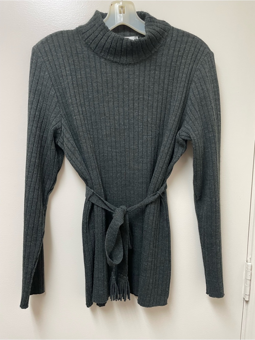 Women’s Ribbed Charcoal Gray Knit Sweater with Waist Tie